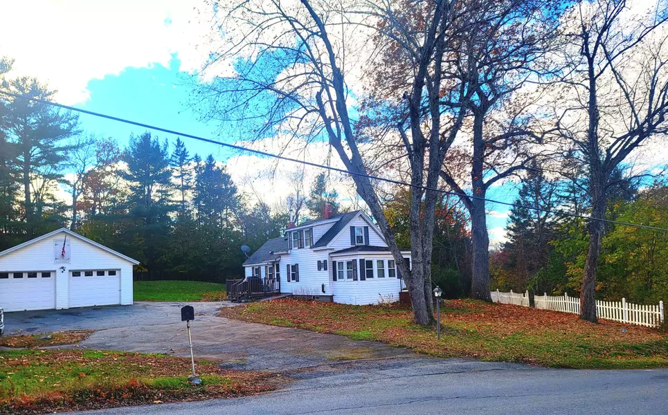 19 Clewleyville RD, Eddington, ME 04428