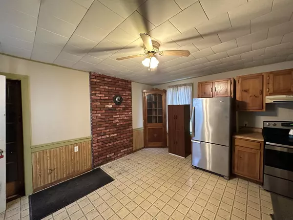 Monticello, ME 04760,11 School ST