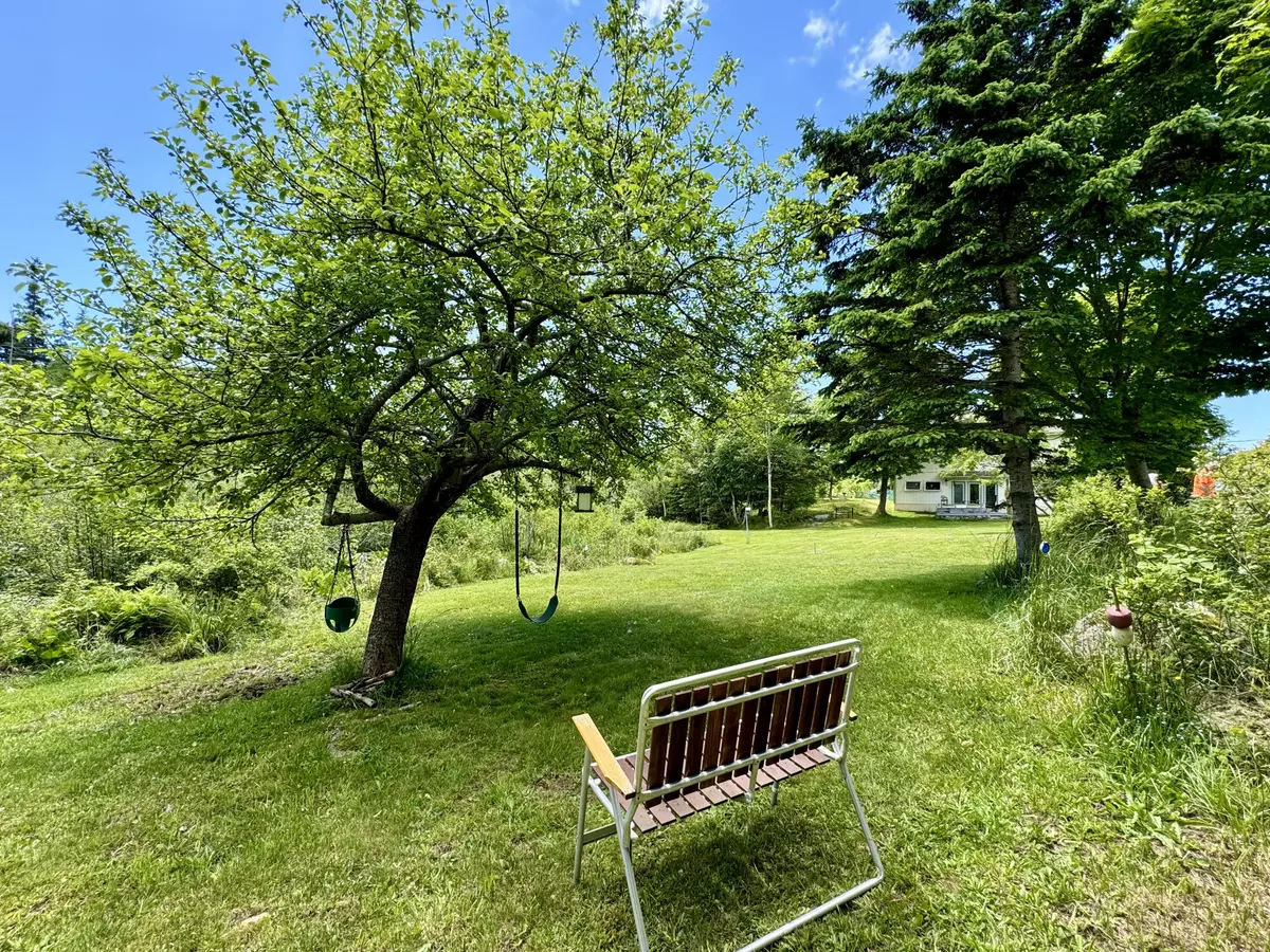 Vinalhaven, ME 04863,30 Pond ST