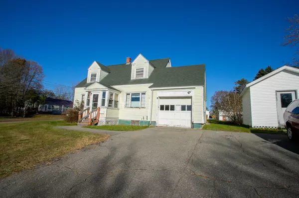 East Millinocket, ME 04430,41 Birch ST