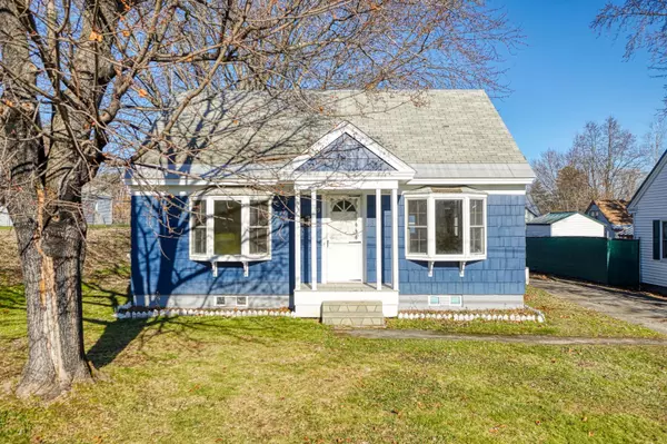 29 Sterling ST, Waterville, ME 04901