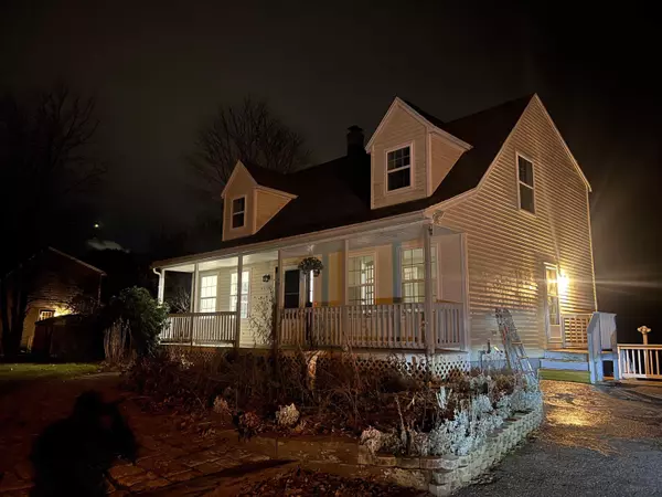 40 Rosewood DR, Westbrook, ME 04092