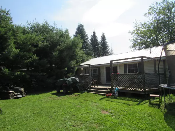 Norridgewock, ME 04957,157 Mercer RD