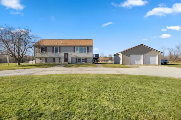 223 Puddledock RD, Charleston, ME 04422