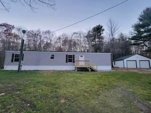 926 Cobbossee RD, Monmouth, ME 04350