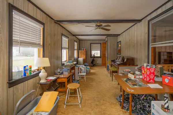 Wilton, ME 04294,937 Main ST