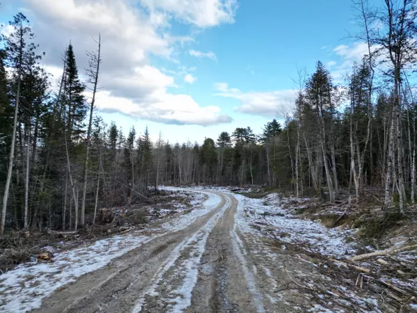 Maxfield, ME 04448,20 River RD