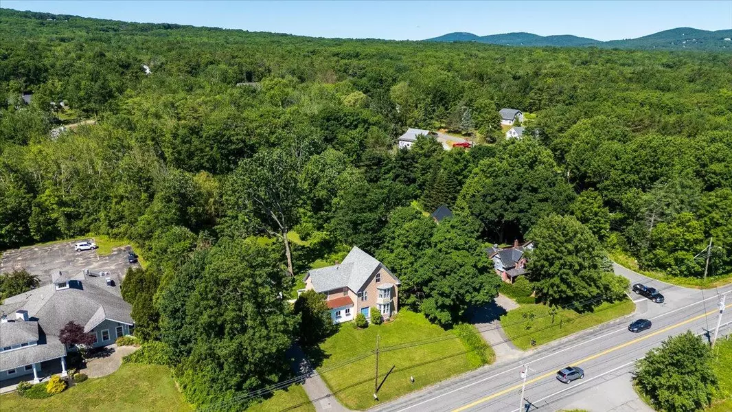 303 Commercial ST, Rockport, ME 04856