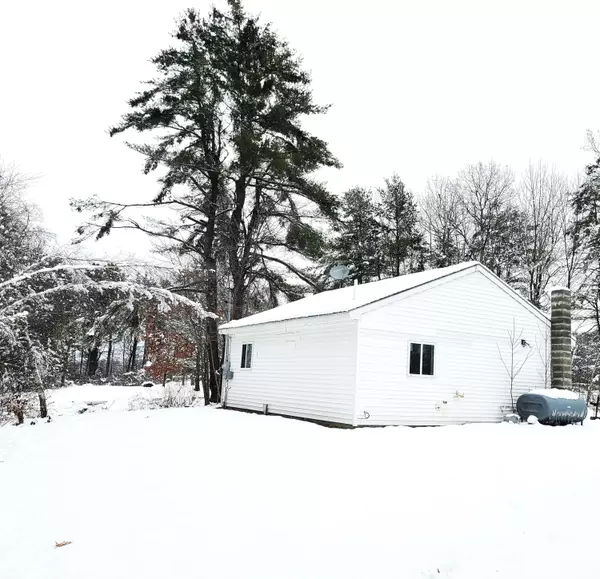 Vassalboro, ME 04989,29 Old Meadows RD