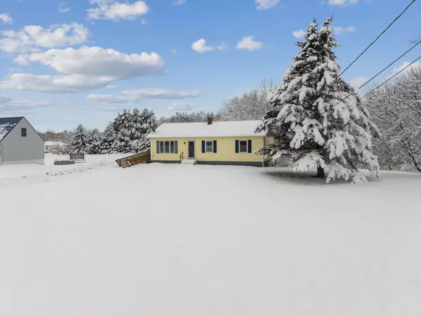 41 F Savage ST, Fairfield, ME 04937