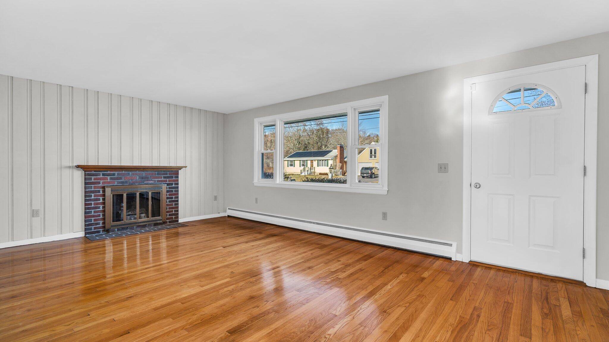 Falmouth, ME 04105,2 Cole ST