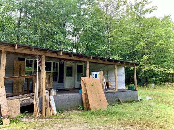55 Pond RD, Bridgton, ME 04009