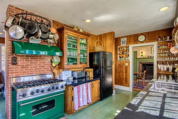 Sedgwick, ME 04676,251 Reach RD