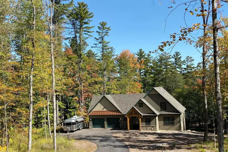 14 Riley RD, Naples, ME 04055