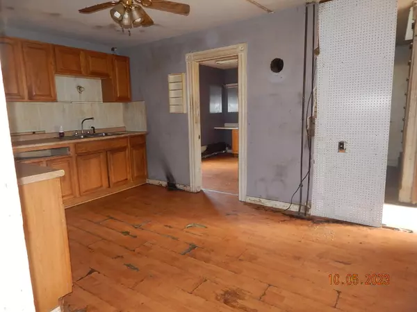 Waterville, ME 04901,158 Water ST