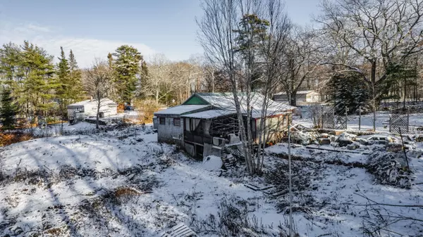 Topsham, ME 04086,230 Middlesex RD