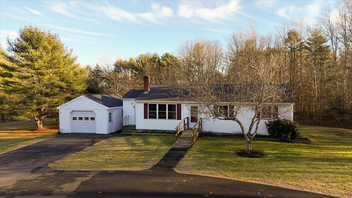 Warren, ME 04864,163 Highland RD