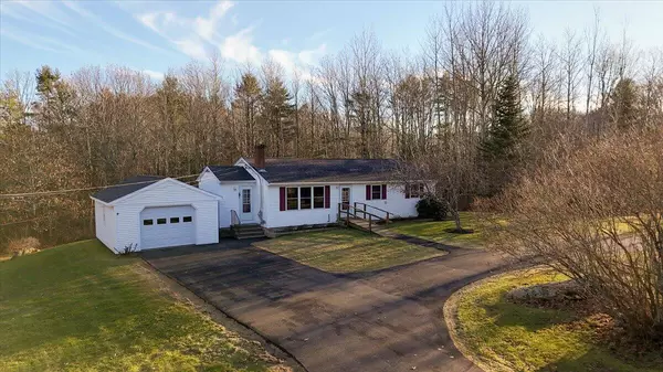 Warren, ME 04864,163 Highland RD