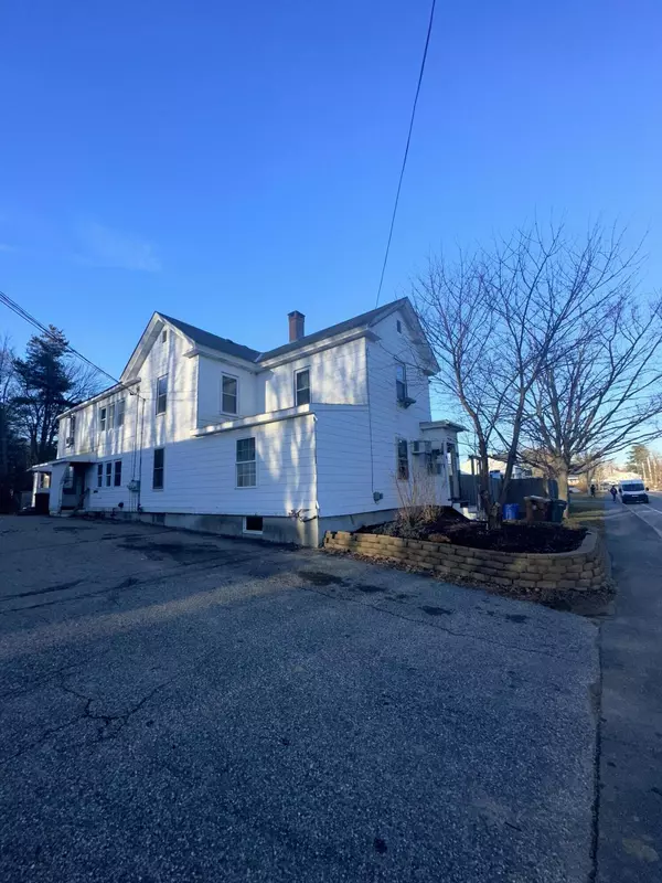 Saco, ME 04072,88 Maple ST