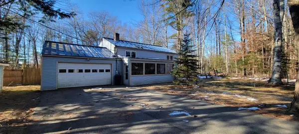 49 Mary LN, Oakland, ME 04963