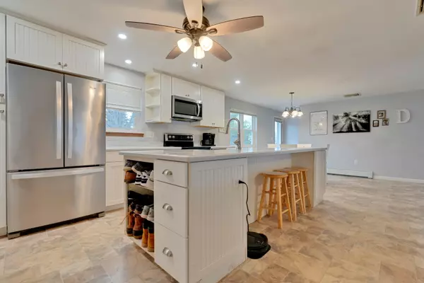 Waterville, ME 04901,7 Penny LN