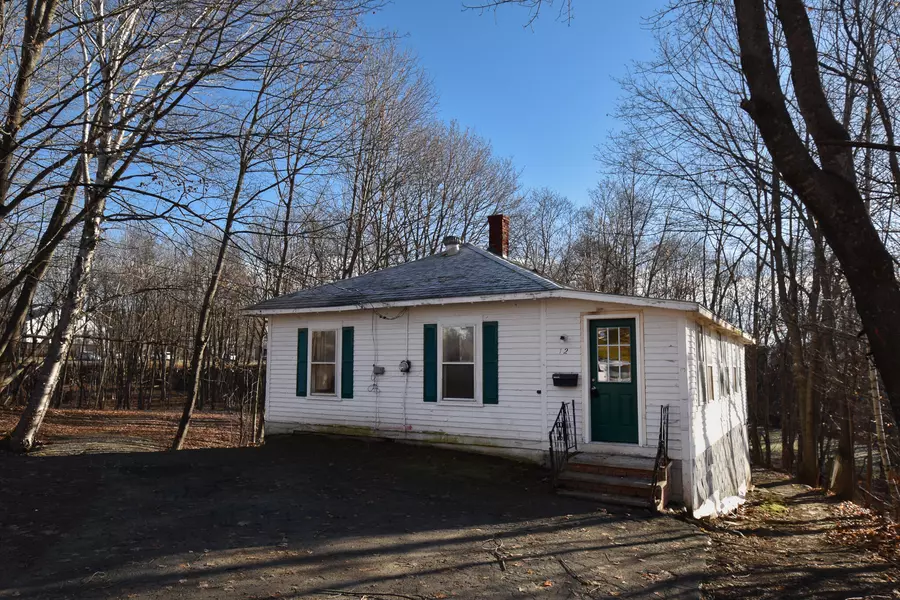 12 Crescent ST, Milo, ME 04463