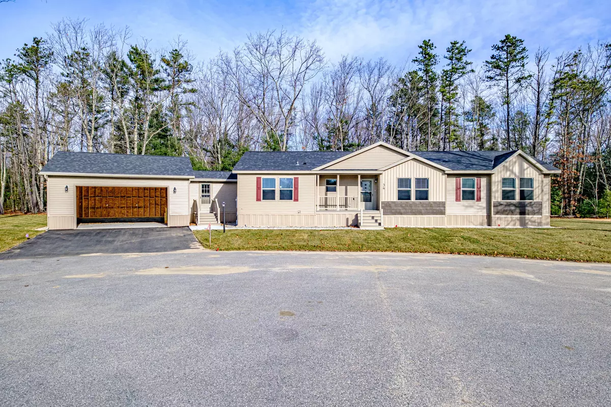 Lyman, ME 04002,34 Conifer DR