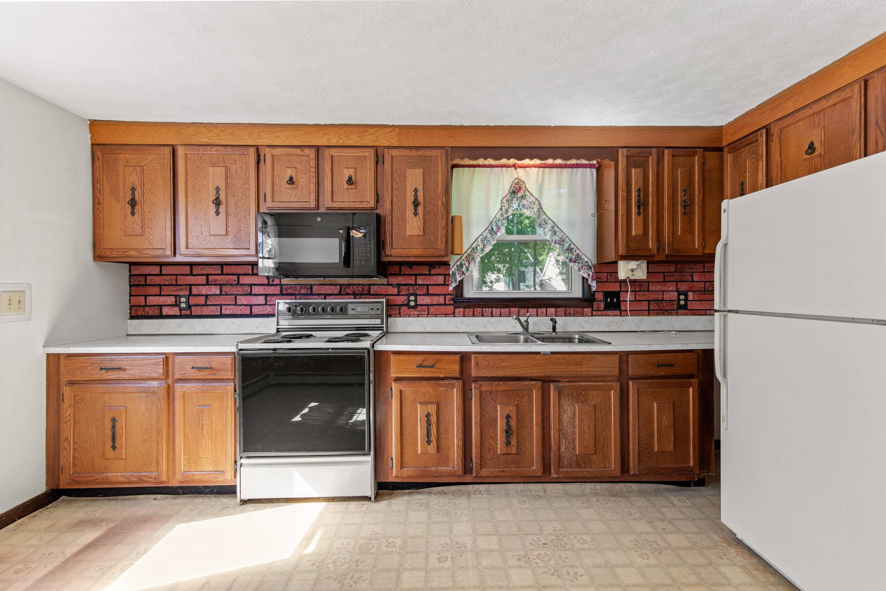 Falmouth, ME 04105,7 Sherburn LN