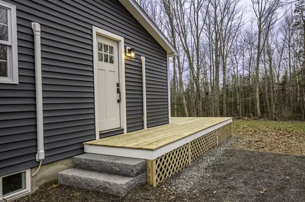 Sedgwick, ME 04676,689 Mines RD