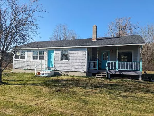 1003 Back Cove RD, Waldoboro, ME 04572