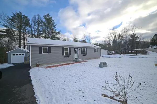 Greenwood, ME 04255,52 Howe Hill RD