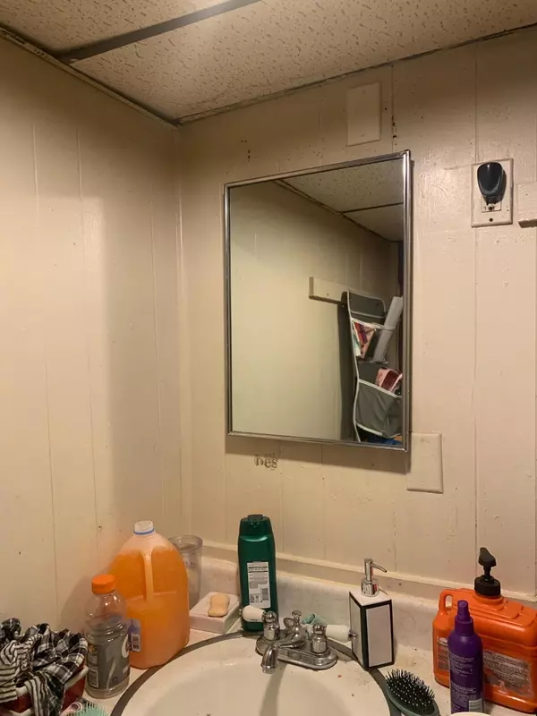 Waterville, ME 04901,13 Oak ST