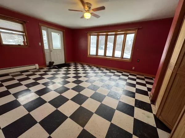 Madison, ME 04950,46 John ST