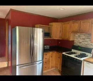 Lubec, ME 04652,19 Dixie RD