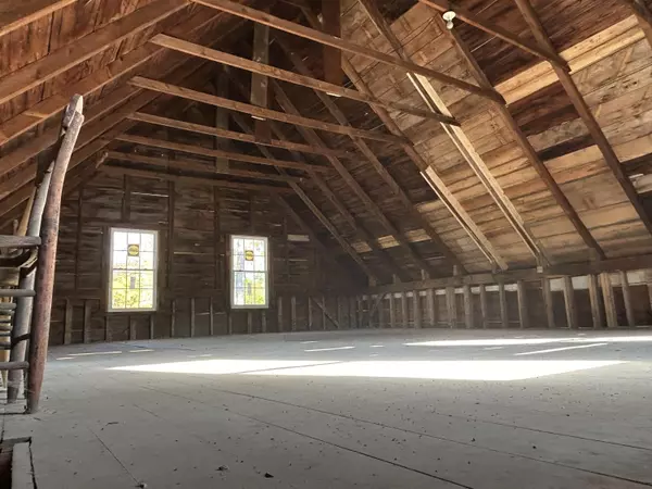 Monmouth, ME 04265,143 North Main ST