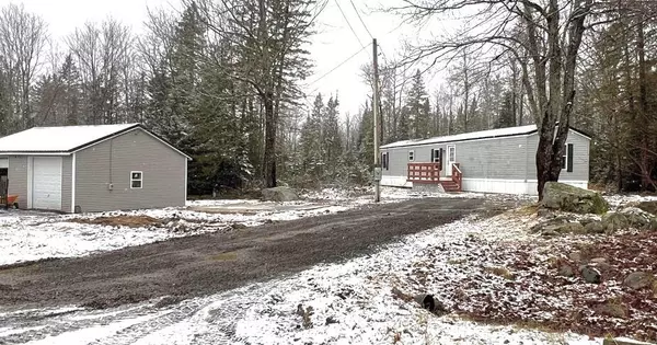 82 Chick Hill RD, Clifton, ME 04428
