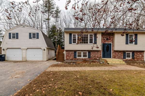 62 Woodridge DR, Buxton, ME 04093