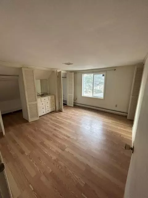 Raymond, ME 04071,31 Main ST