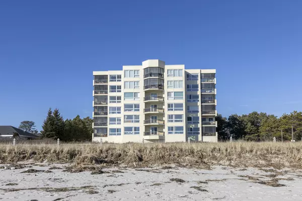 215 E Grand AVE #512, Old Orchard Beach, ME 04064