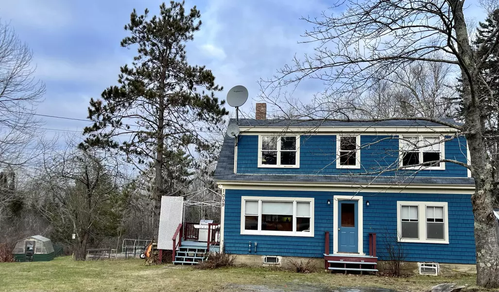 1009 Cape Rosier RD, Brooksville, ME 04642