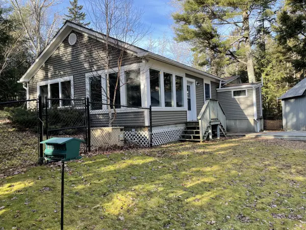98 Pretty Marsh RD, Mount Desert, ME 04660