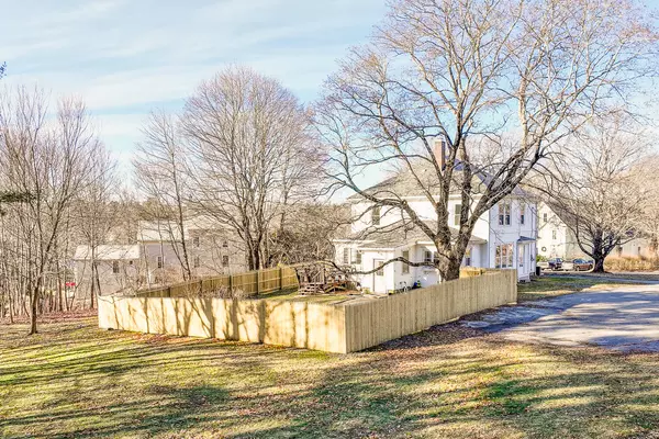 Warren, ME 04864,397 Main ST