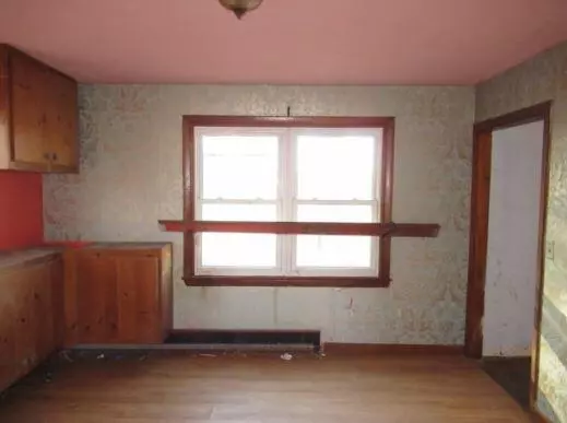 Waldoboro, ME 04572,44 Philbrook LN