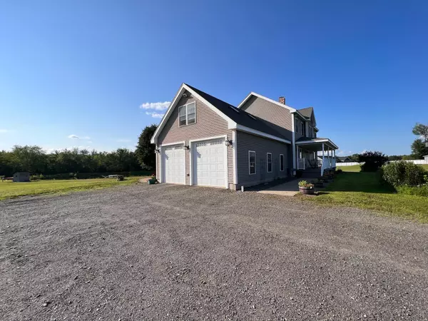 Hermon, ME 04401,316 Bog RD