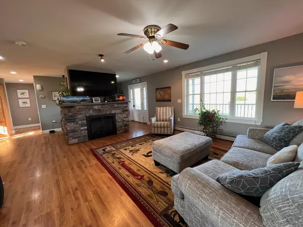 Hermon, ME 04401,316 Bog RD