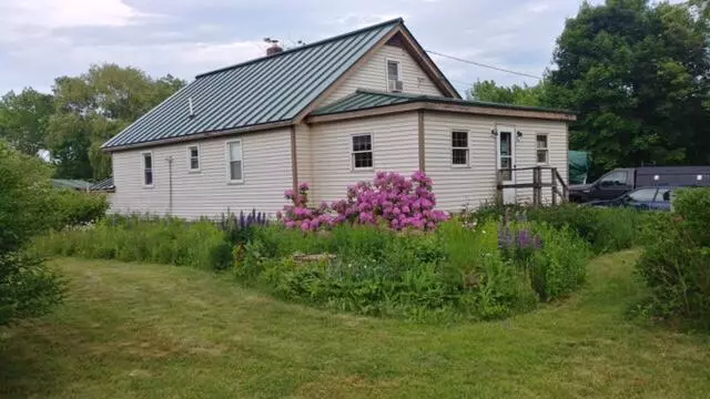 Thomaston, ME 04861,21 Booker ST