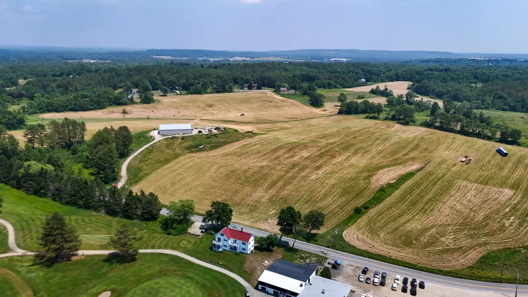 19, 30, 32 Empire RD, Poland, ME 04274