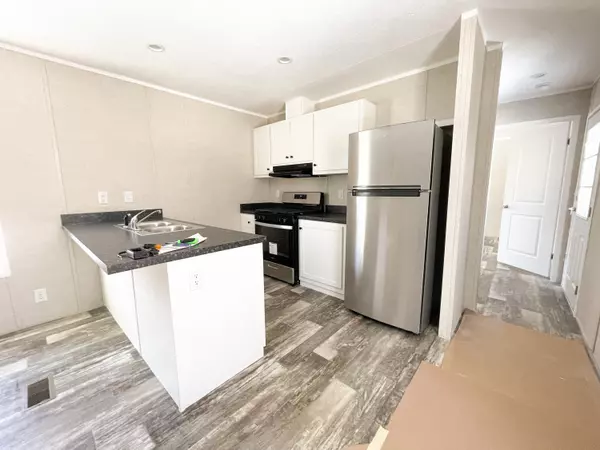 Hiram, ME 04041,1 Sunny LN