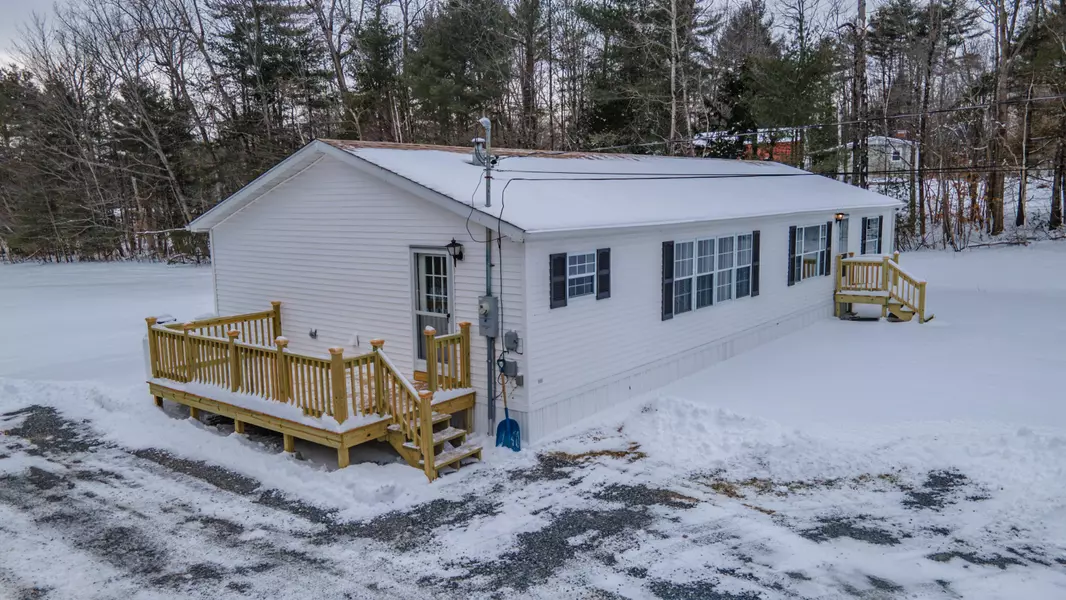 57 Sadie Dunn RD, Readfield, ME 04355