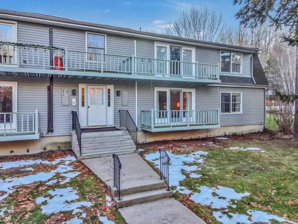 Waterville, ME 04901,210 Evergreen DR #210